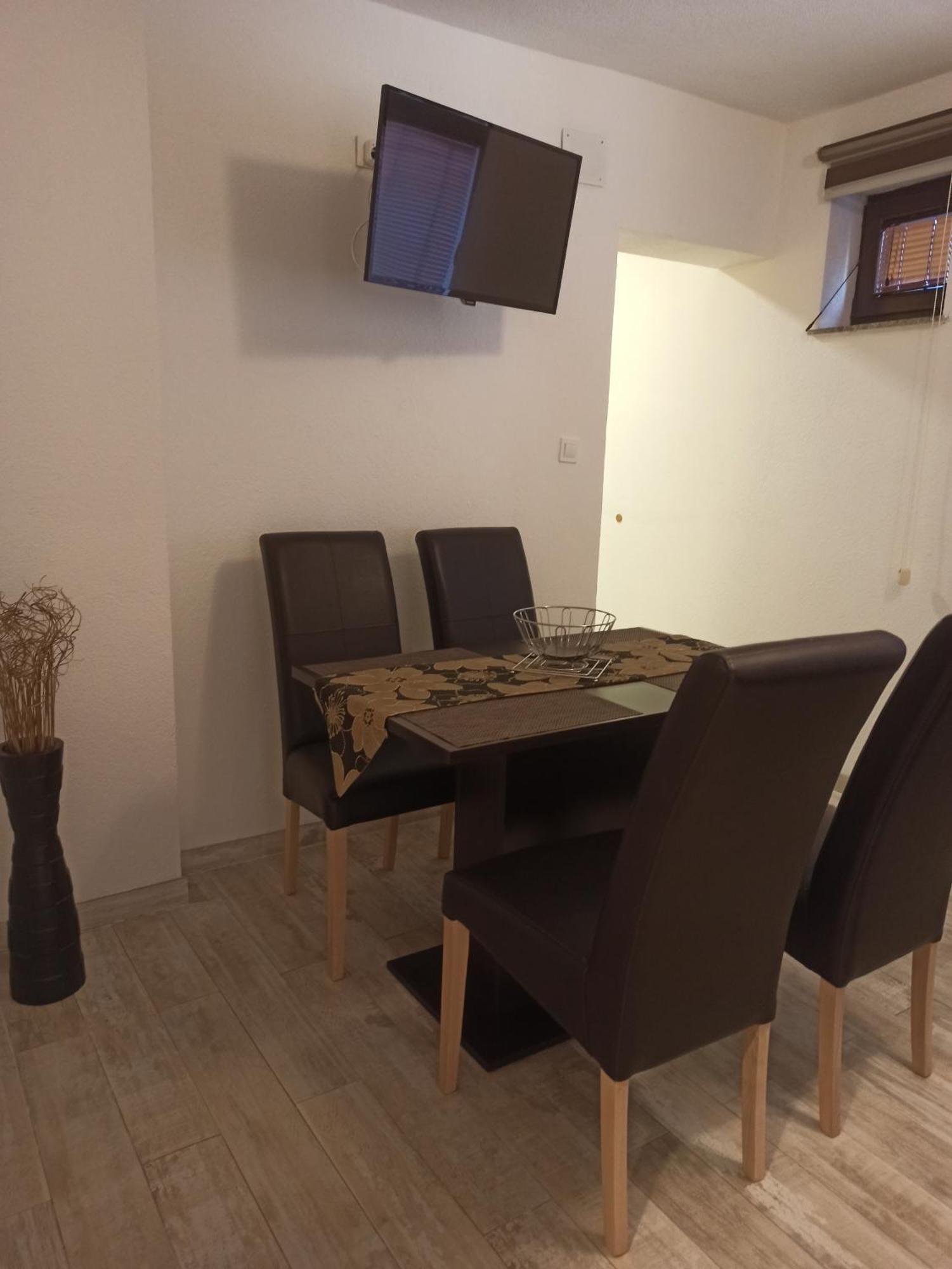 Studio Apartments Una Korenica Εξωτερικό φωτογραφία