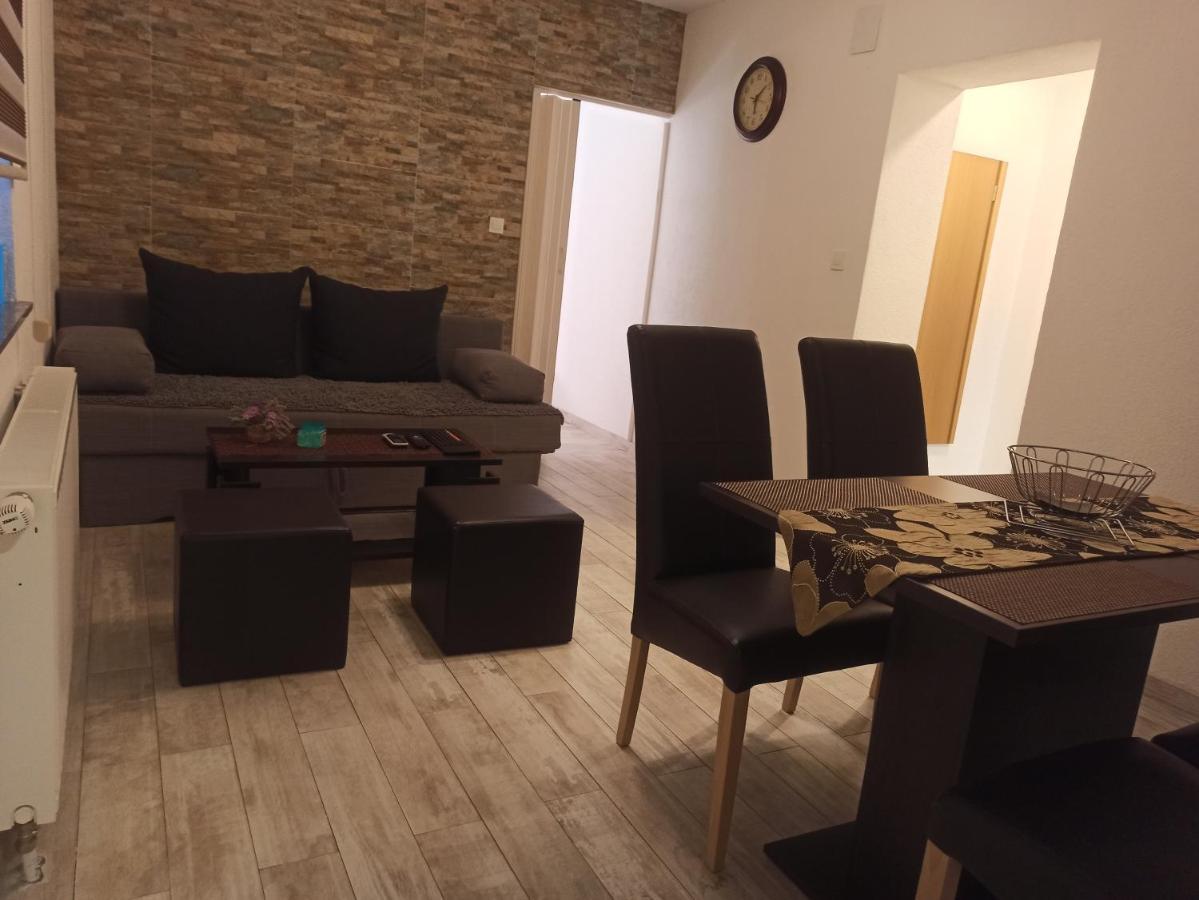 Studio Apartments Una Korenica Εξωτερικό φωτογραφία