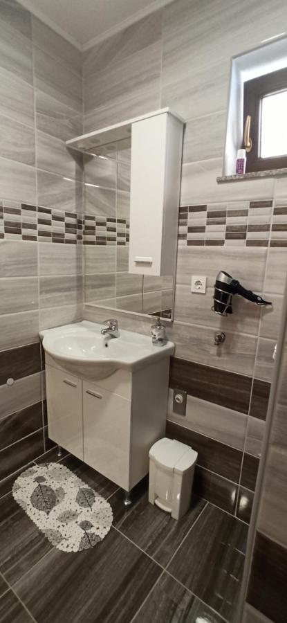 Studio Apartments Una Korenica Εξωτερικό φωτογραφία