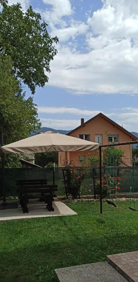 Studio Apartments Una Korenica Εξωτερικό φωτογραφία