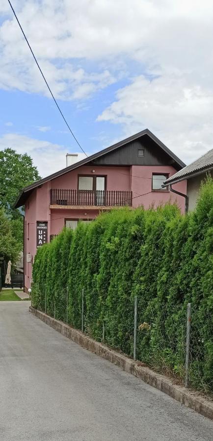 Studio Apartments Una Korenica Εξωτερικό φωτογραφία